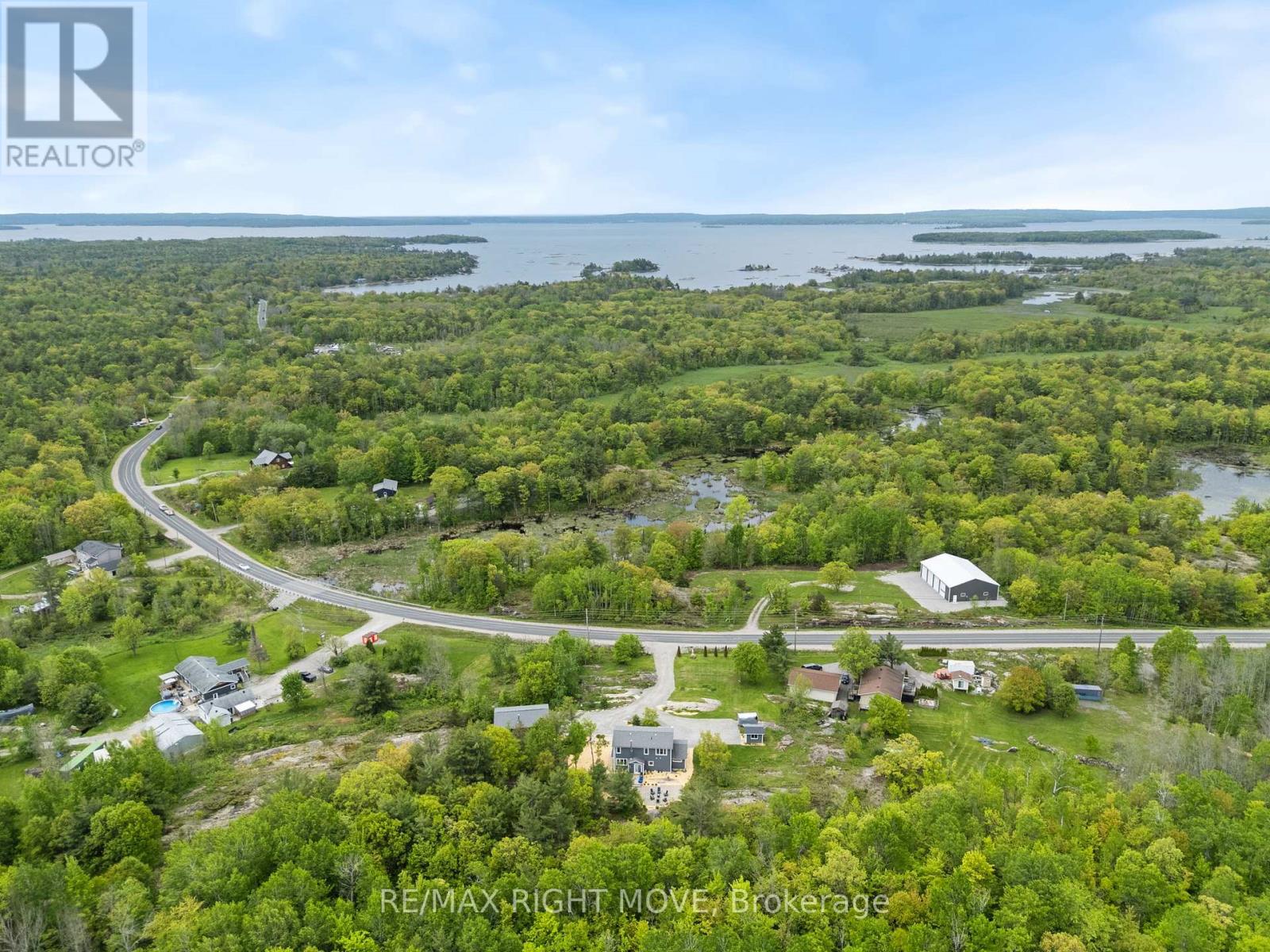Photo 17 of 1432 Honey Harbour Road, Georgian Bay ON