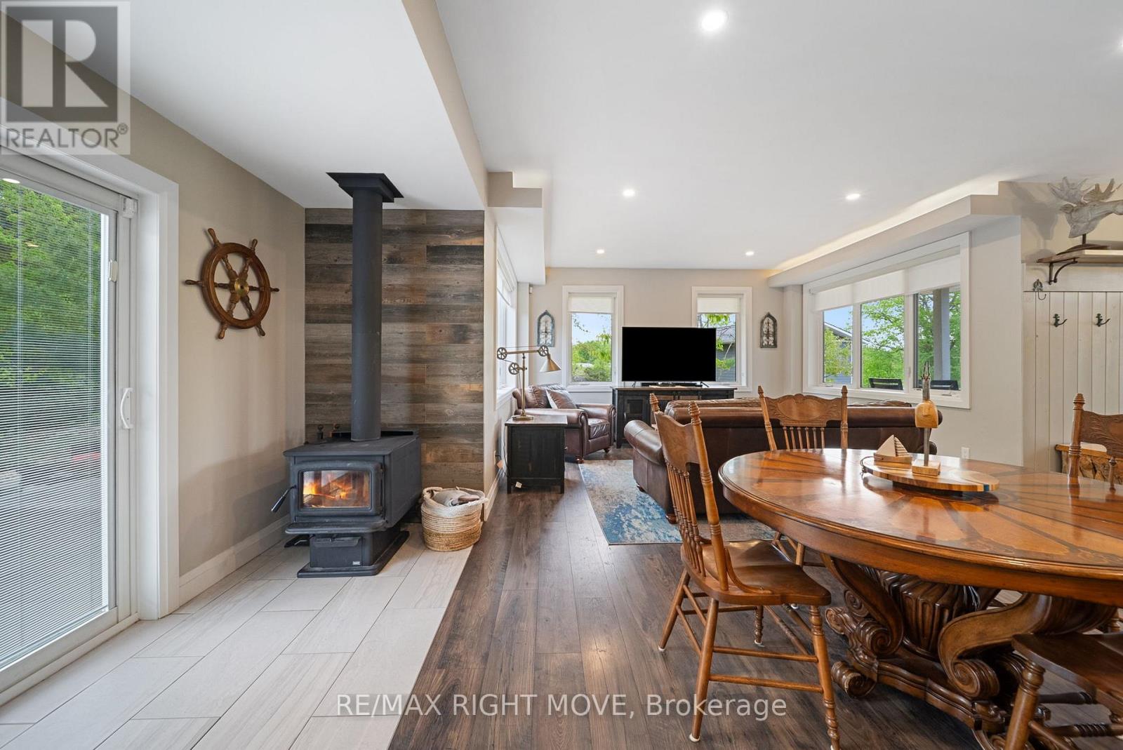 Photo 4 of 1432 Honey Harbour Road, Georgian Bay ON