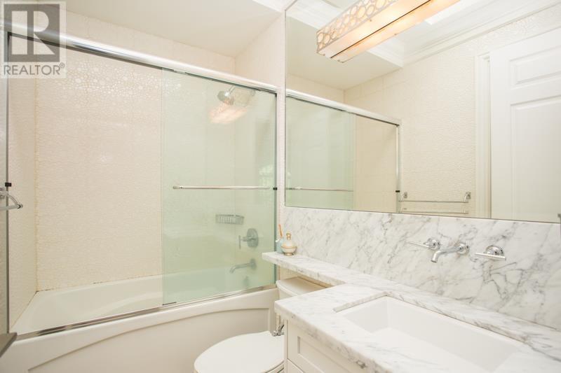 4416 W 11TH AVENUE, Vancouver