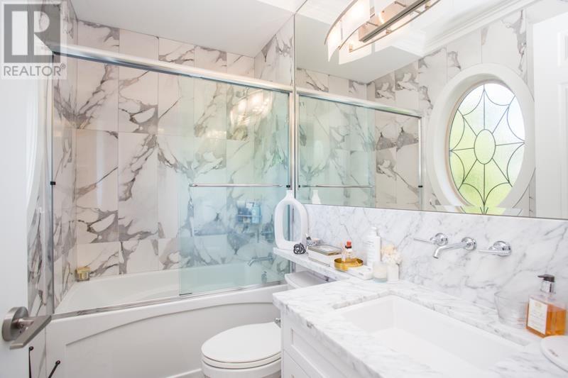 4416 W 11TH AVENUE, Vancouver