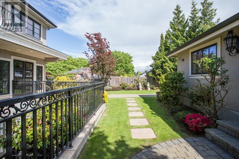 4416 W 11TH AVENUE, Vancouver