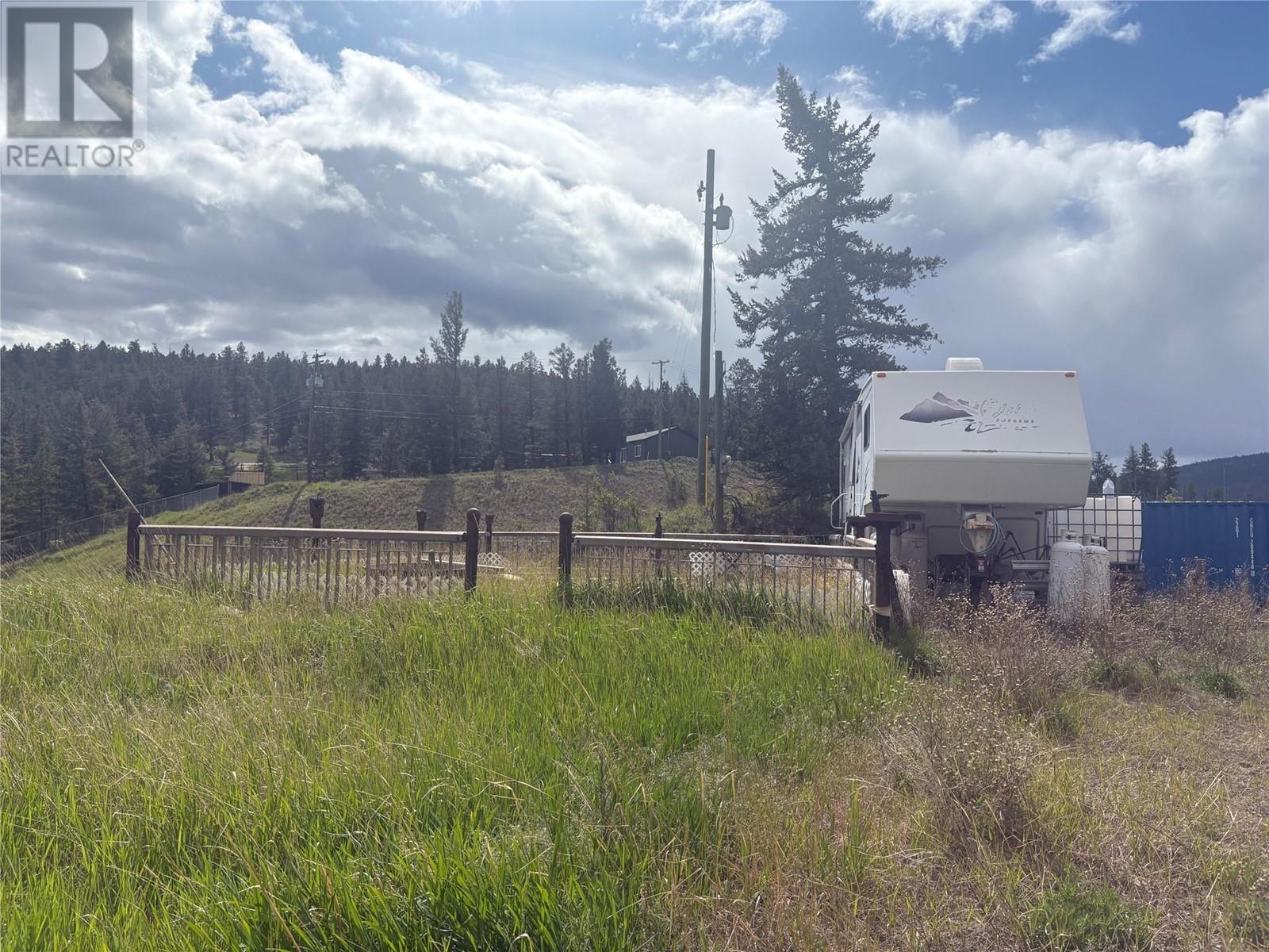Photo 13 of 1120 Cariboo Highway, Clinton BC