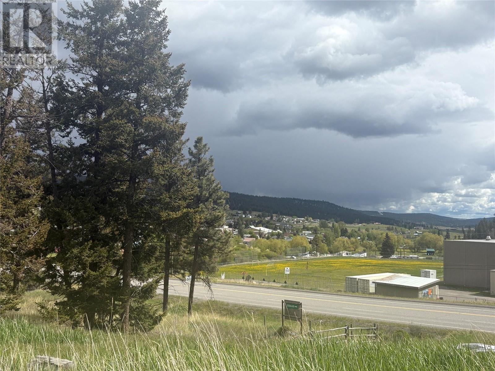 Photo 10 of 1120 Cariboo Highway, Clinton BC