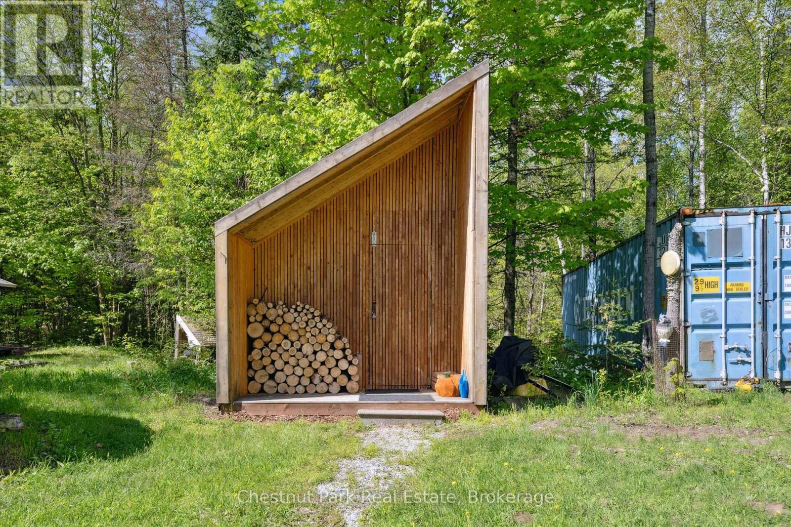 Photo 4 of 216 Blackwater Lake Road, Seguin ON