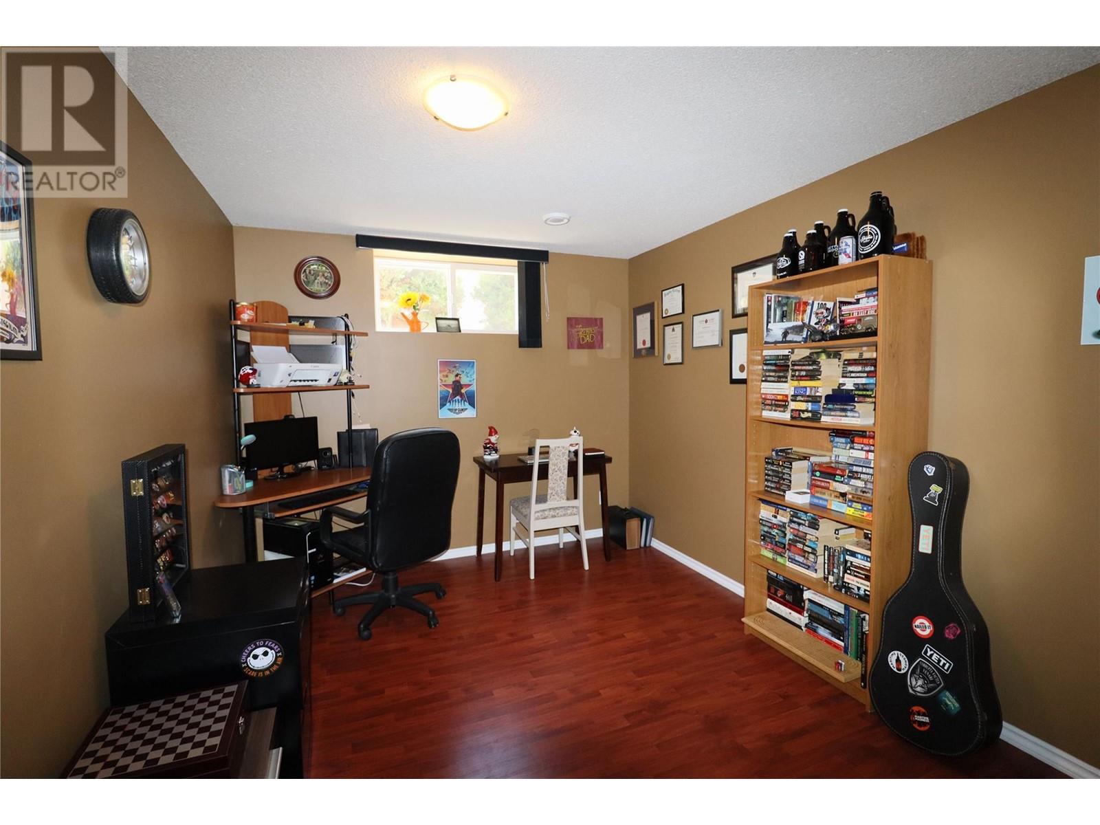 2160 BRYCEN Place, Grand Forks