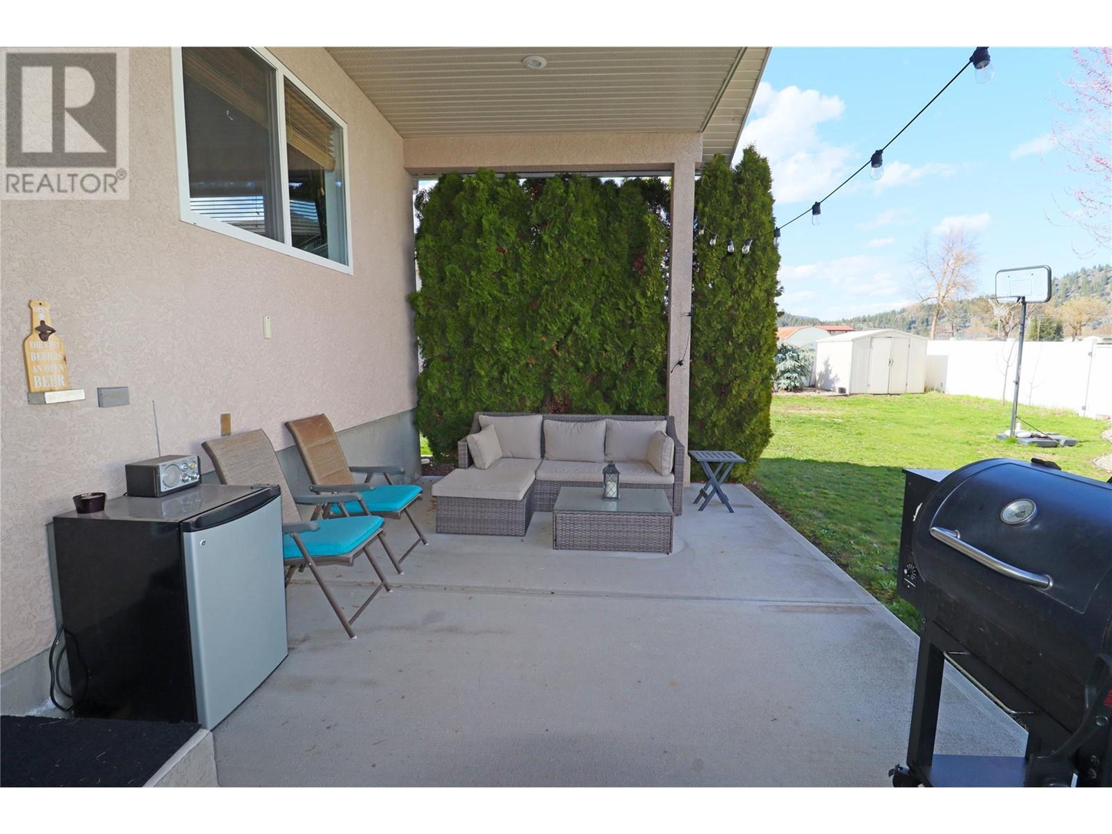 2160 BRYCEN Place, Grand Forks