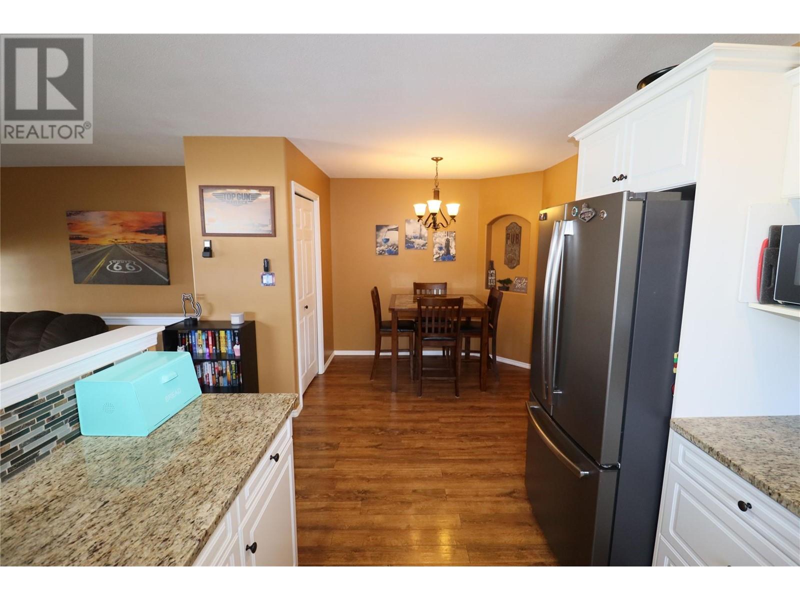 2160 BRYCEN Place, Grand Forks