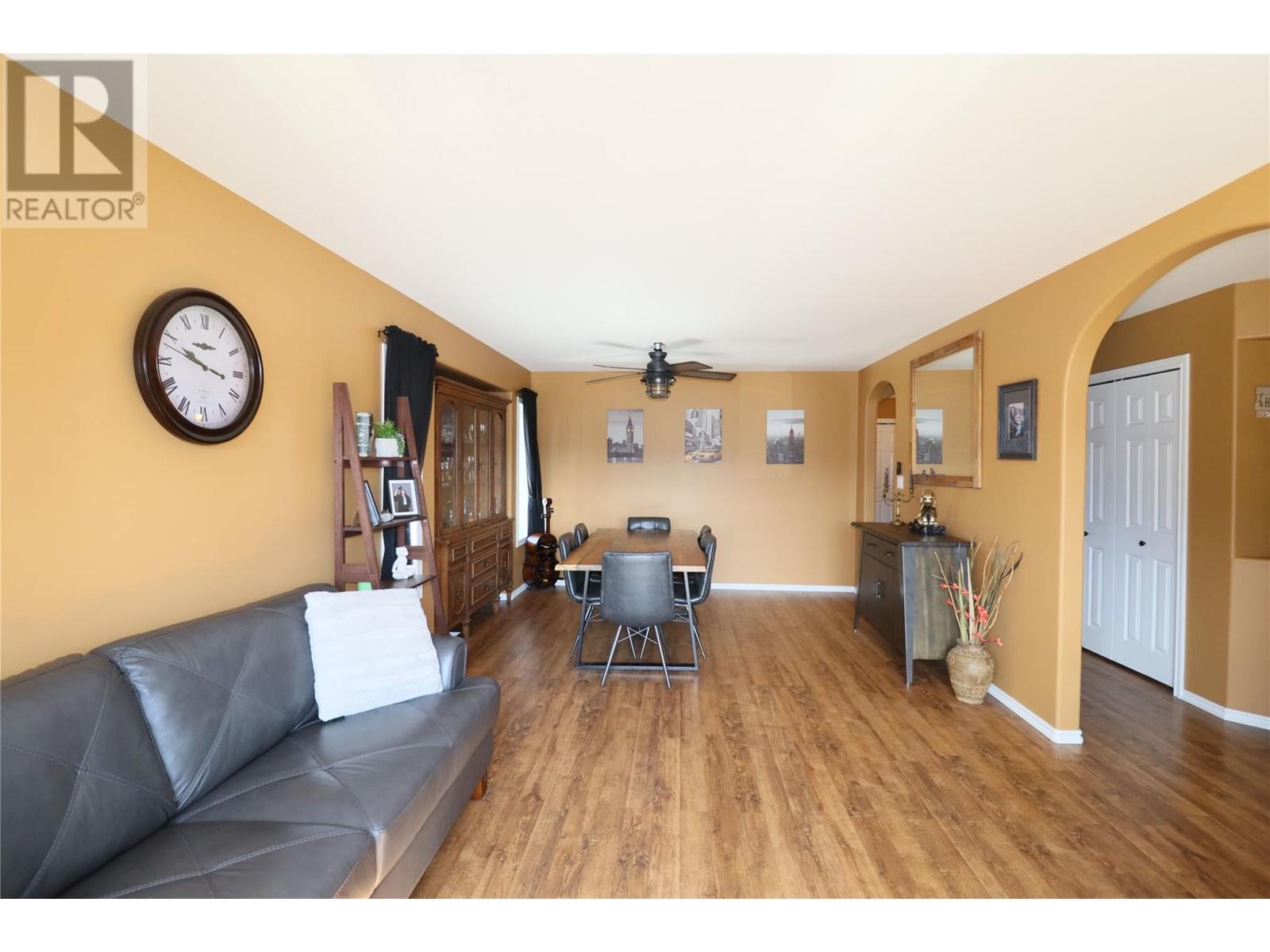 2160 BRYCEN Place, Grand Forks