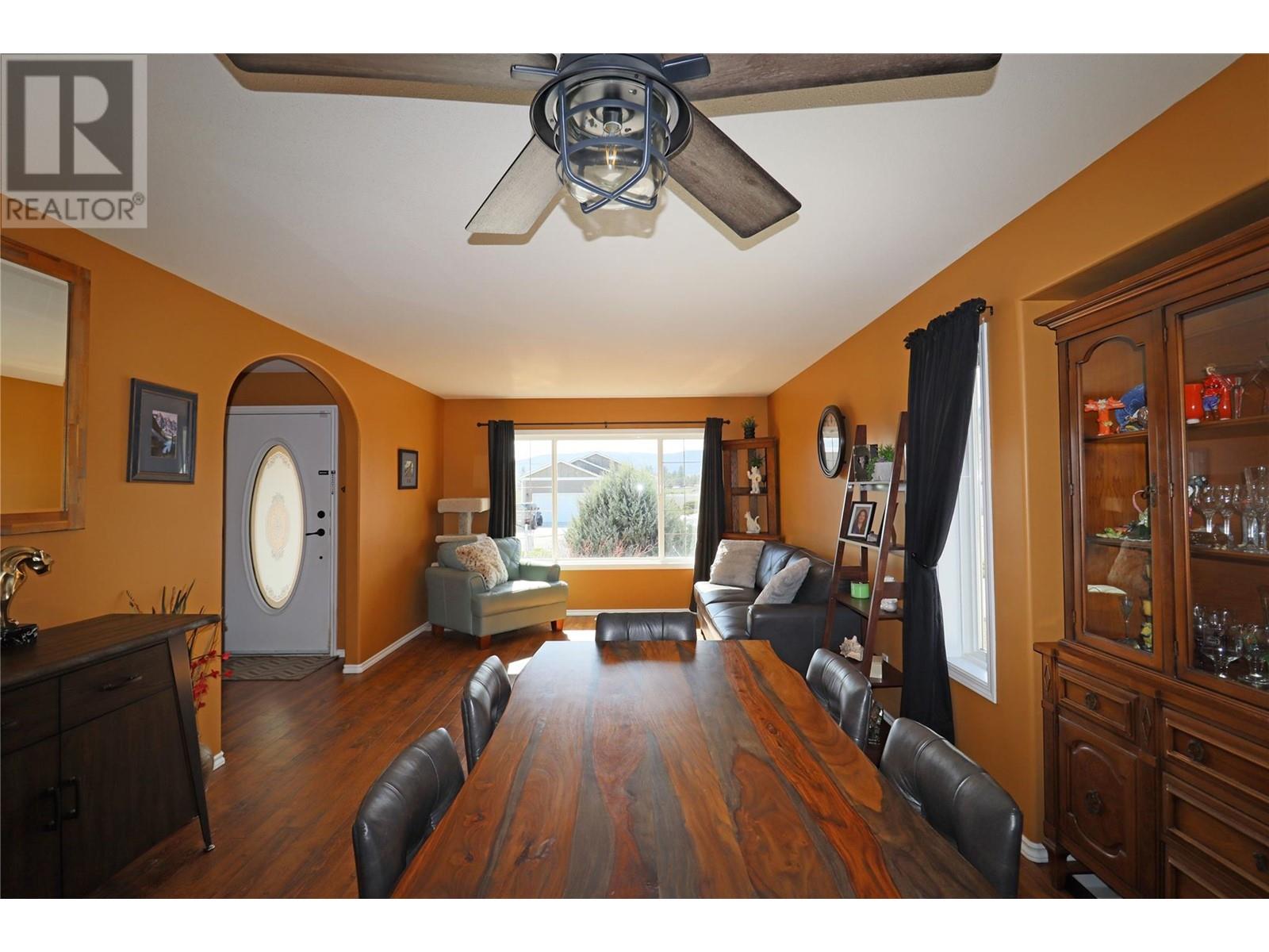 2160 BRYCEN Place, Grand Forks