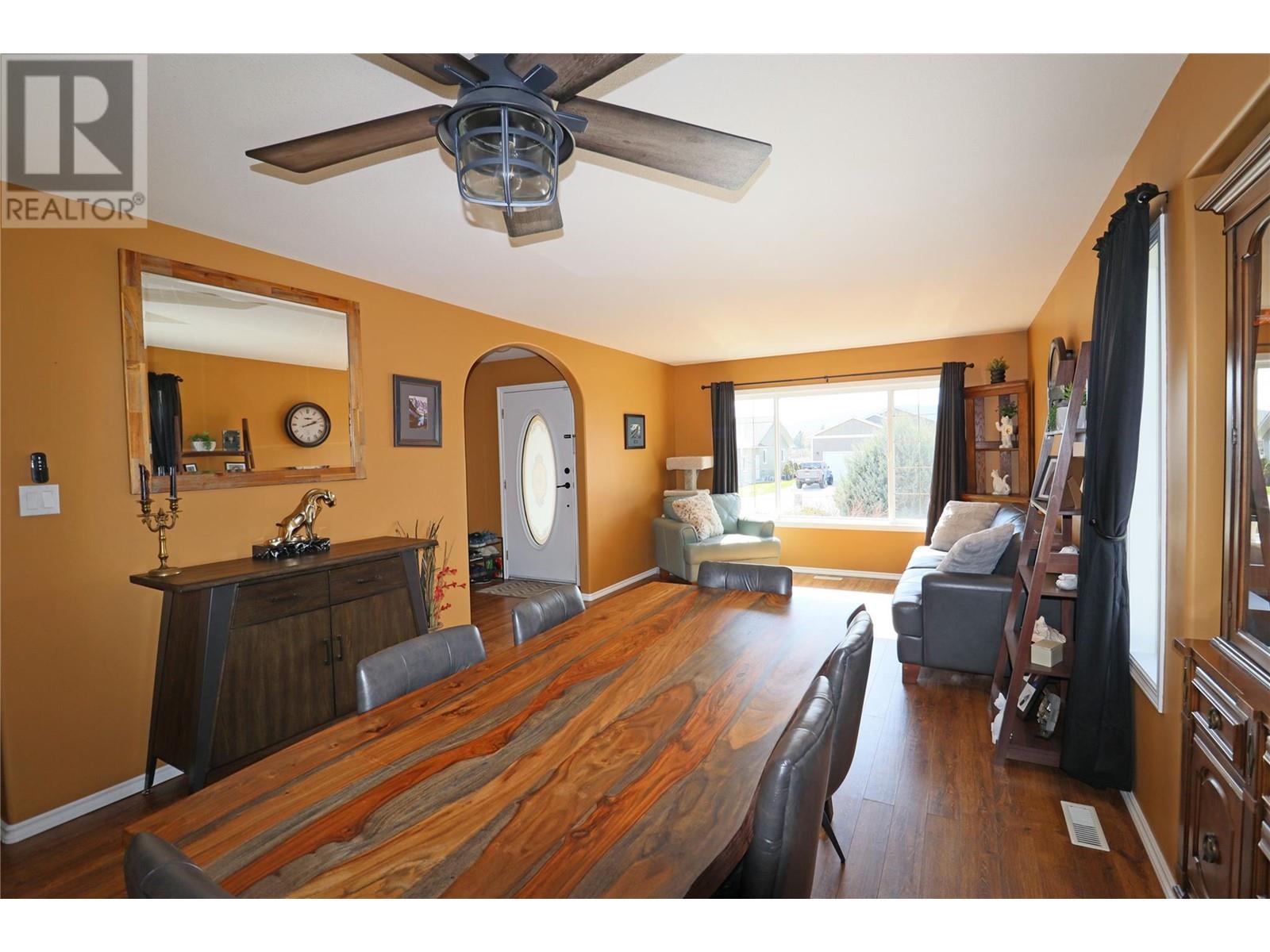 2160 BRYCEN Place, Grand Forks