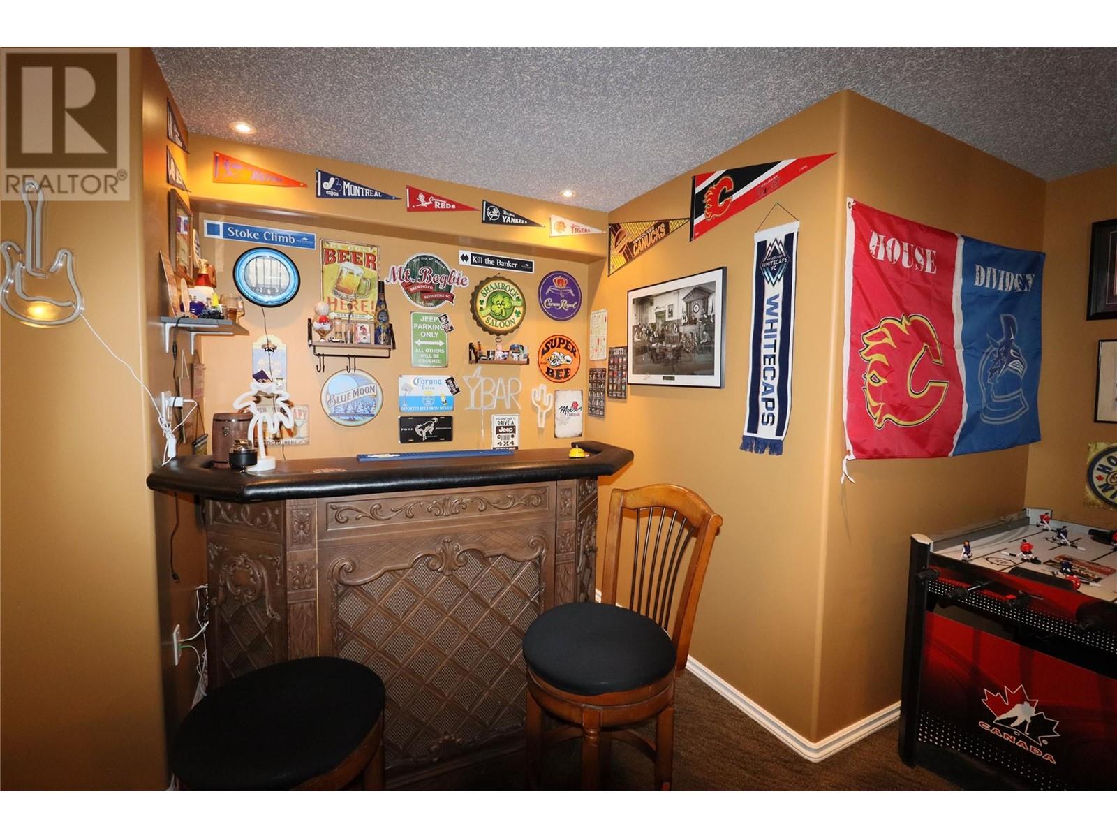 2160 BRYCEN Place, Grand Forks