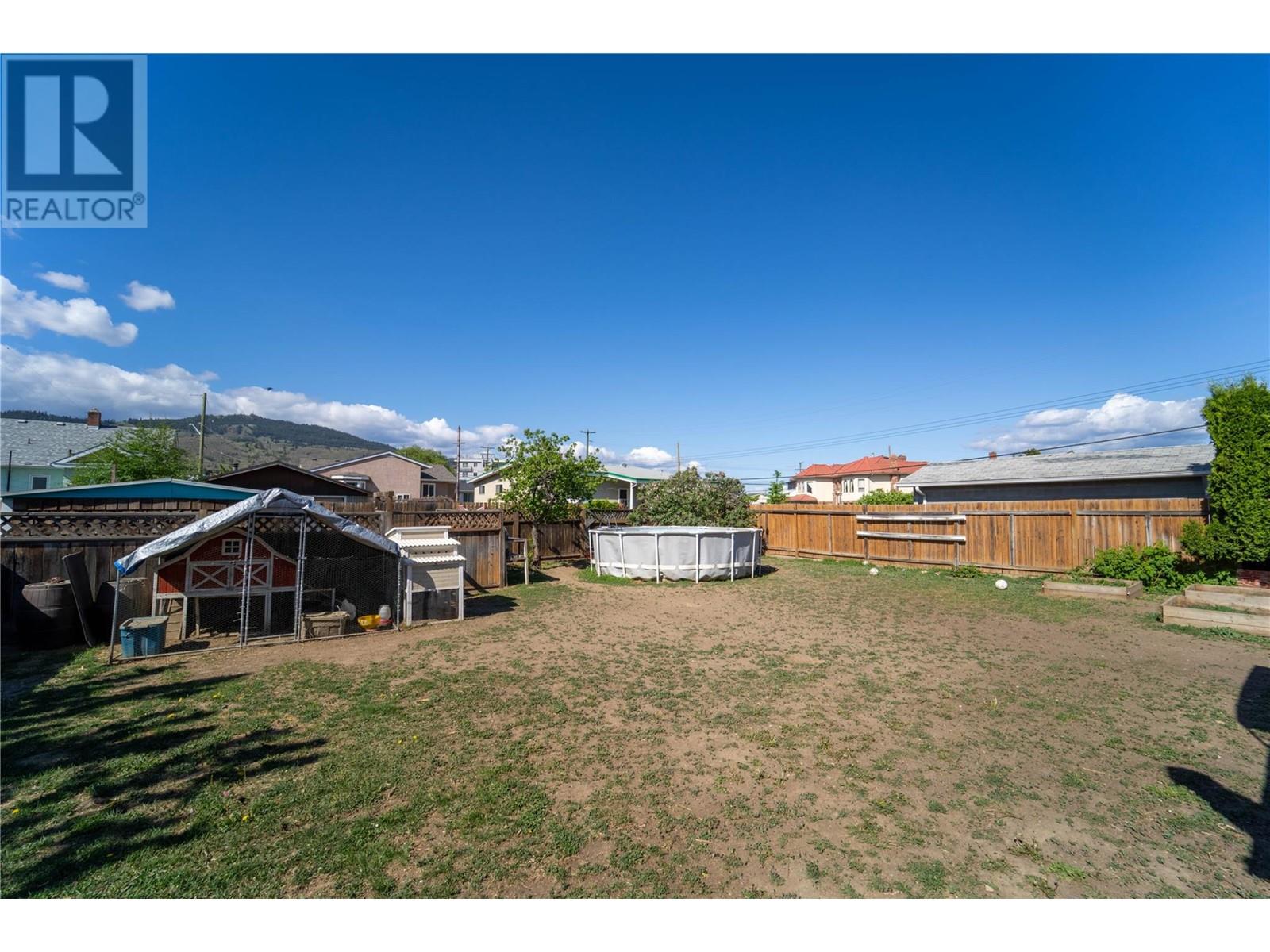 Photo 3 of 551 Linden Avenue, Kamloops BC