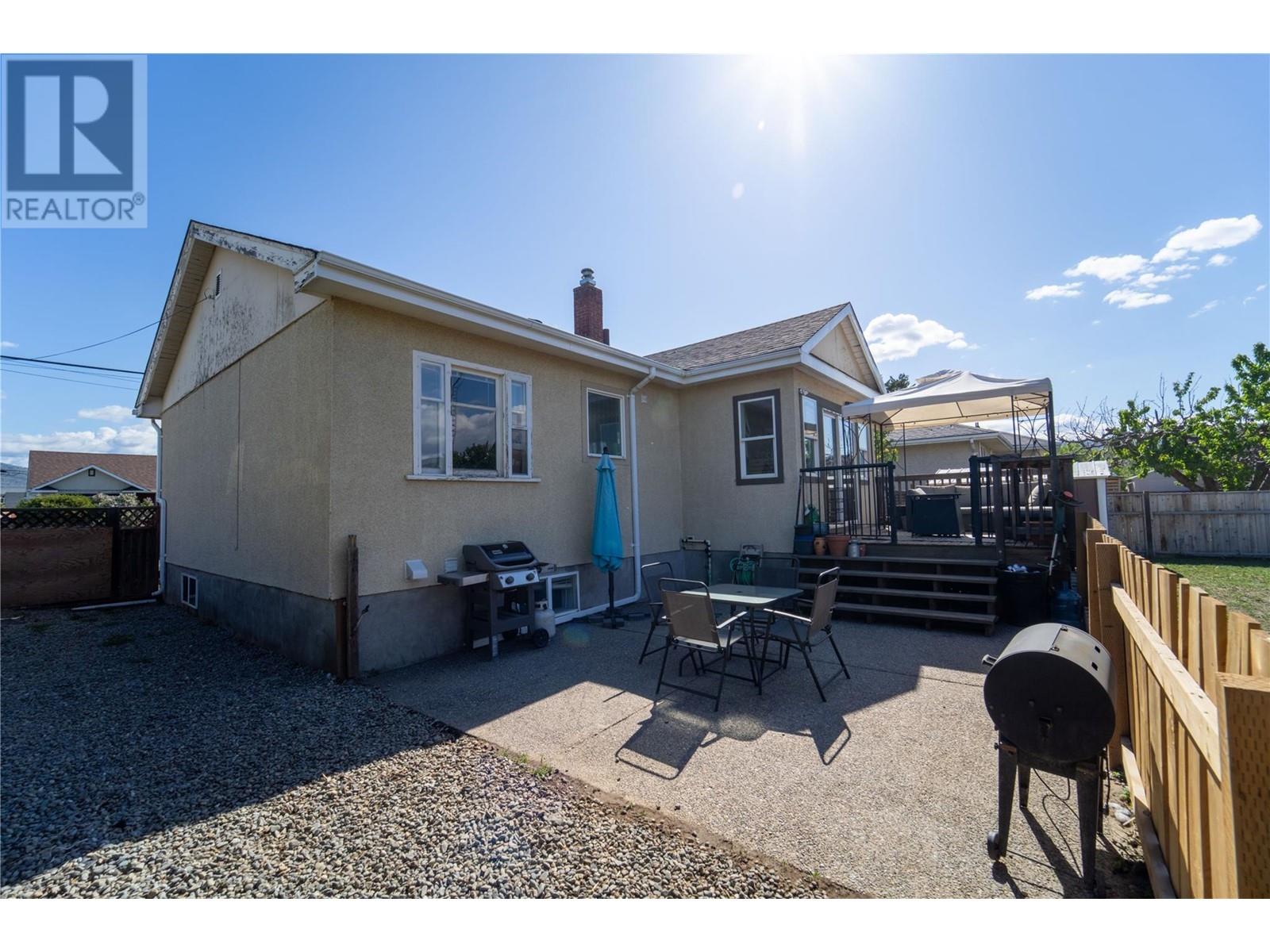 Photo 2 of 551 Linden Avenue, Kamloops BC