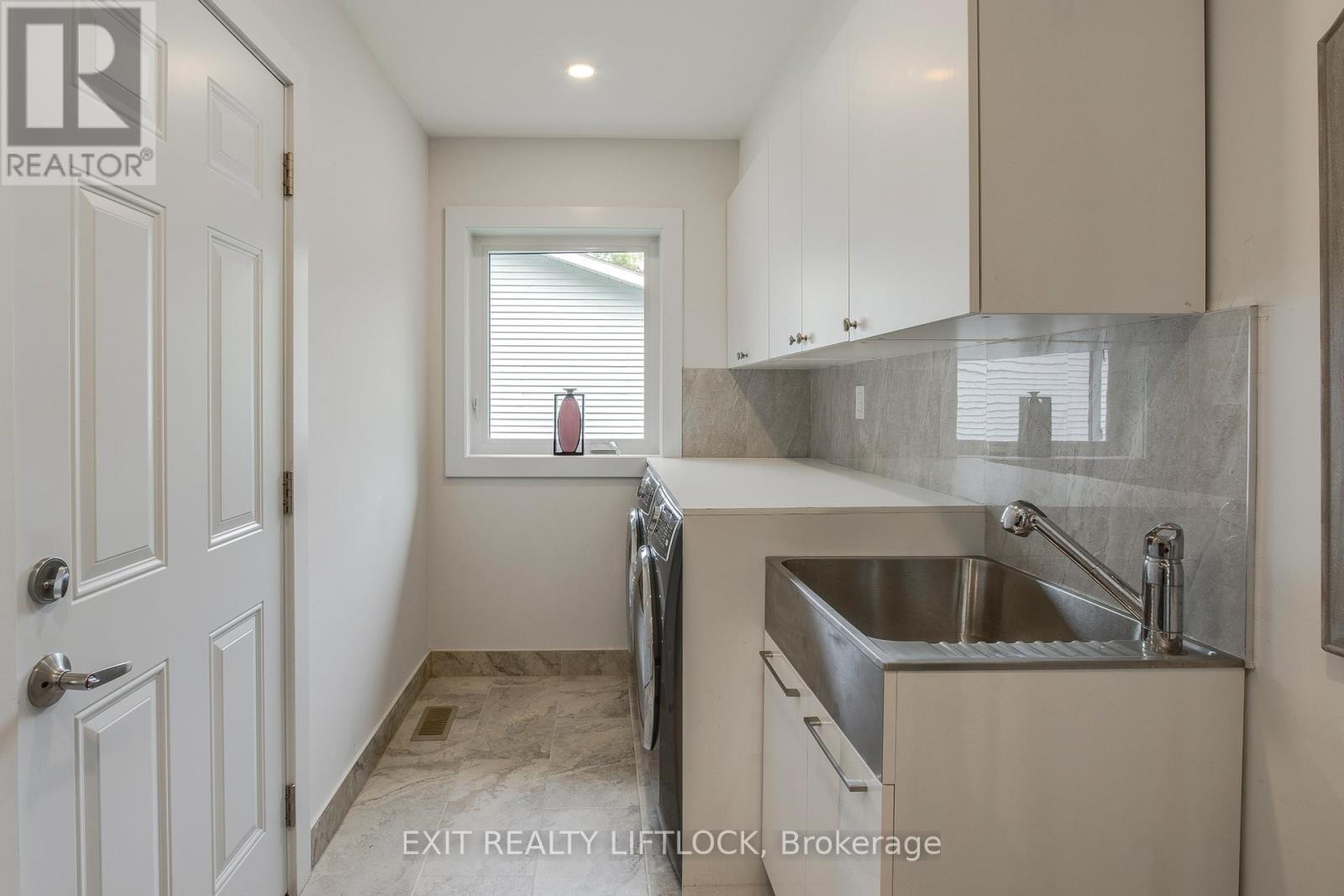 Photo 15 of 77 Polish Avenue, Penetanguishene ON