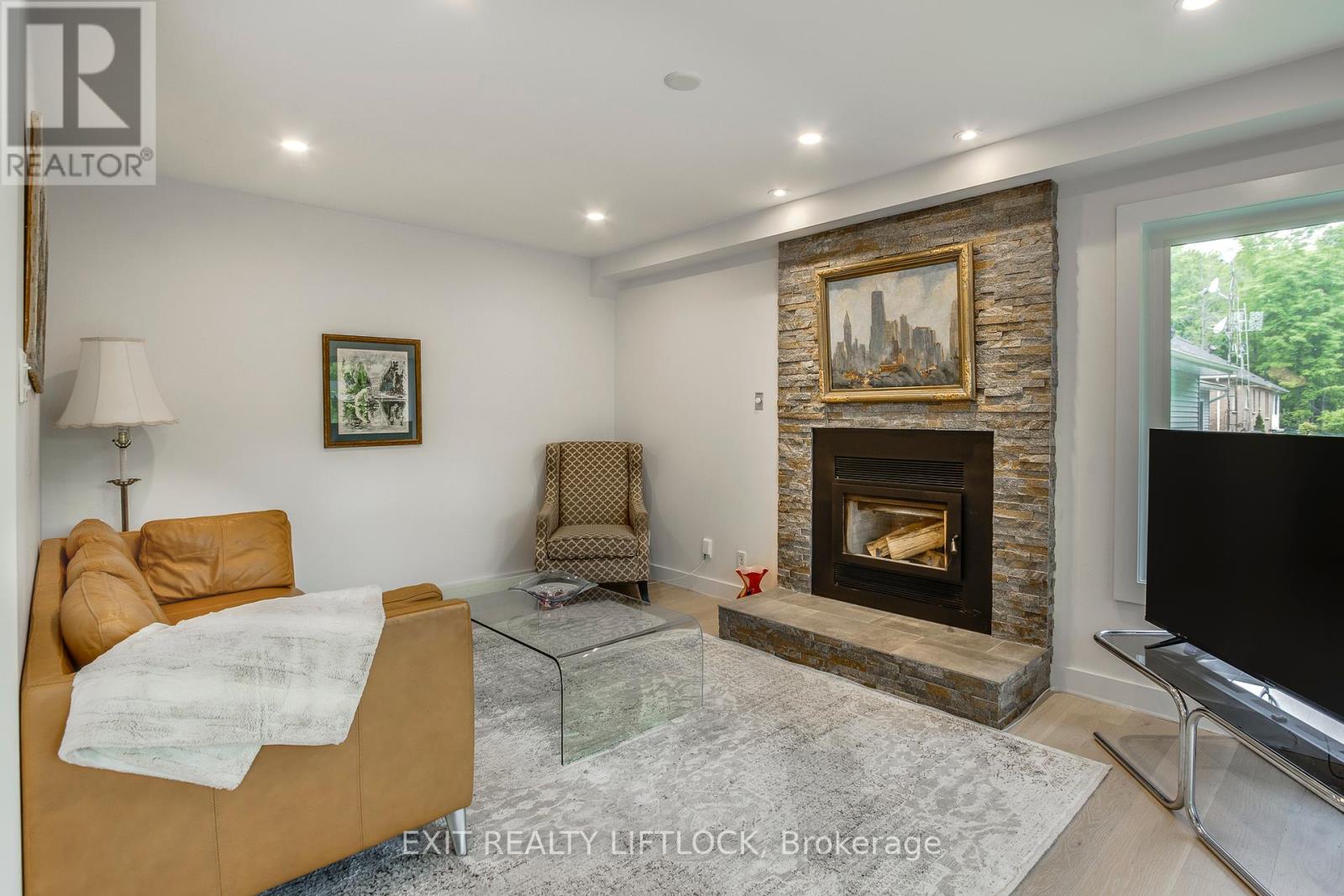 Photo 18 of 77 Polish Avenue, Penetanguishene ON