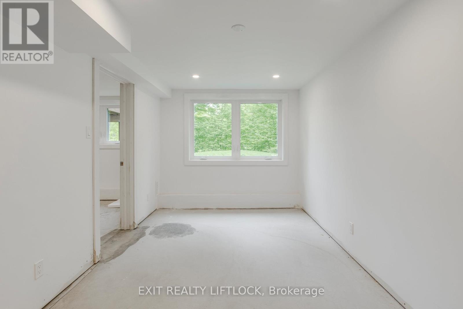 Photo 20 of 77 Polish Avenue, Penetanguishene ON