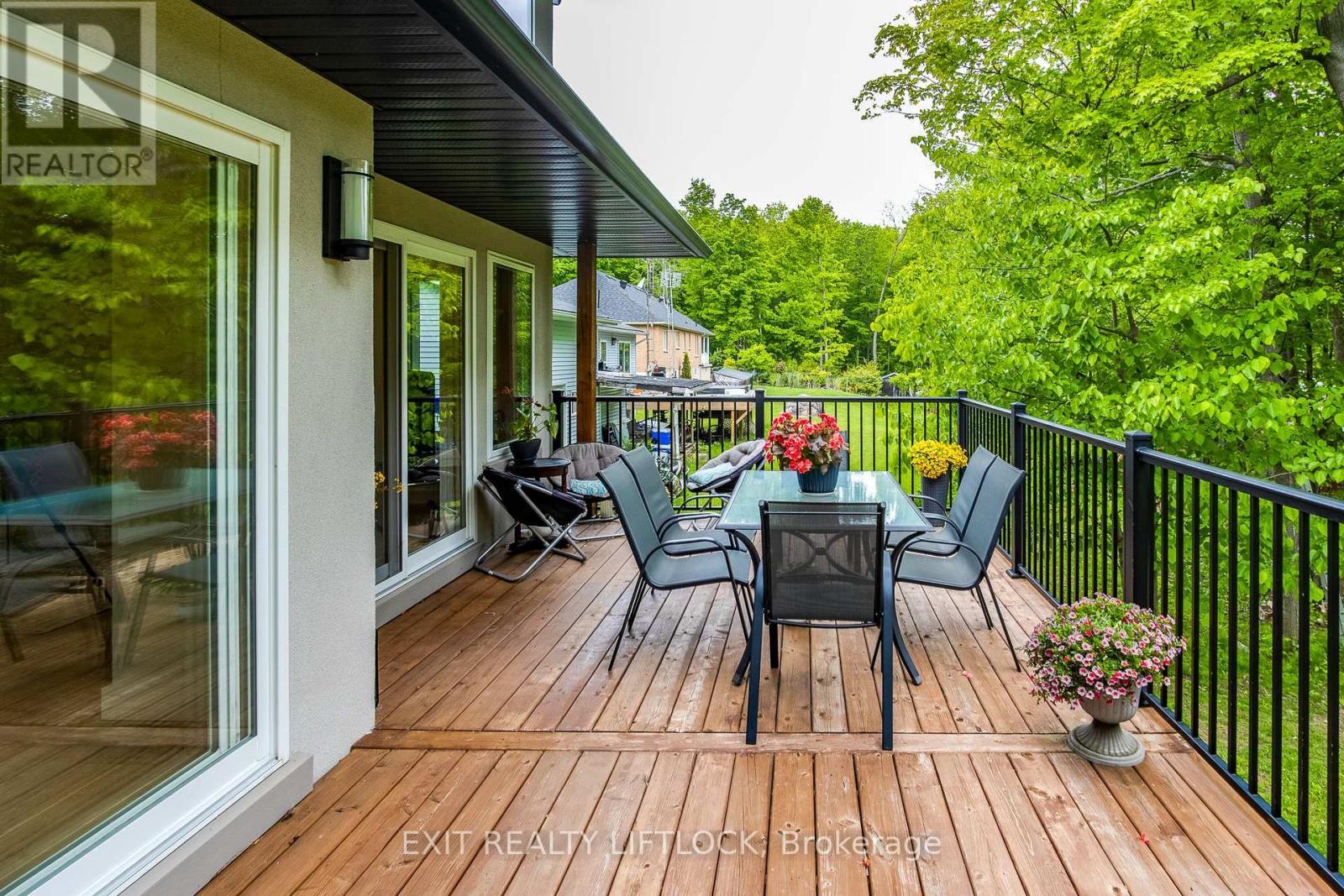 Photo 9 of 77 Polish Avenue, Penetanguishene ON