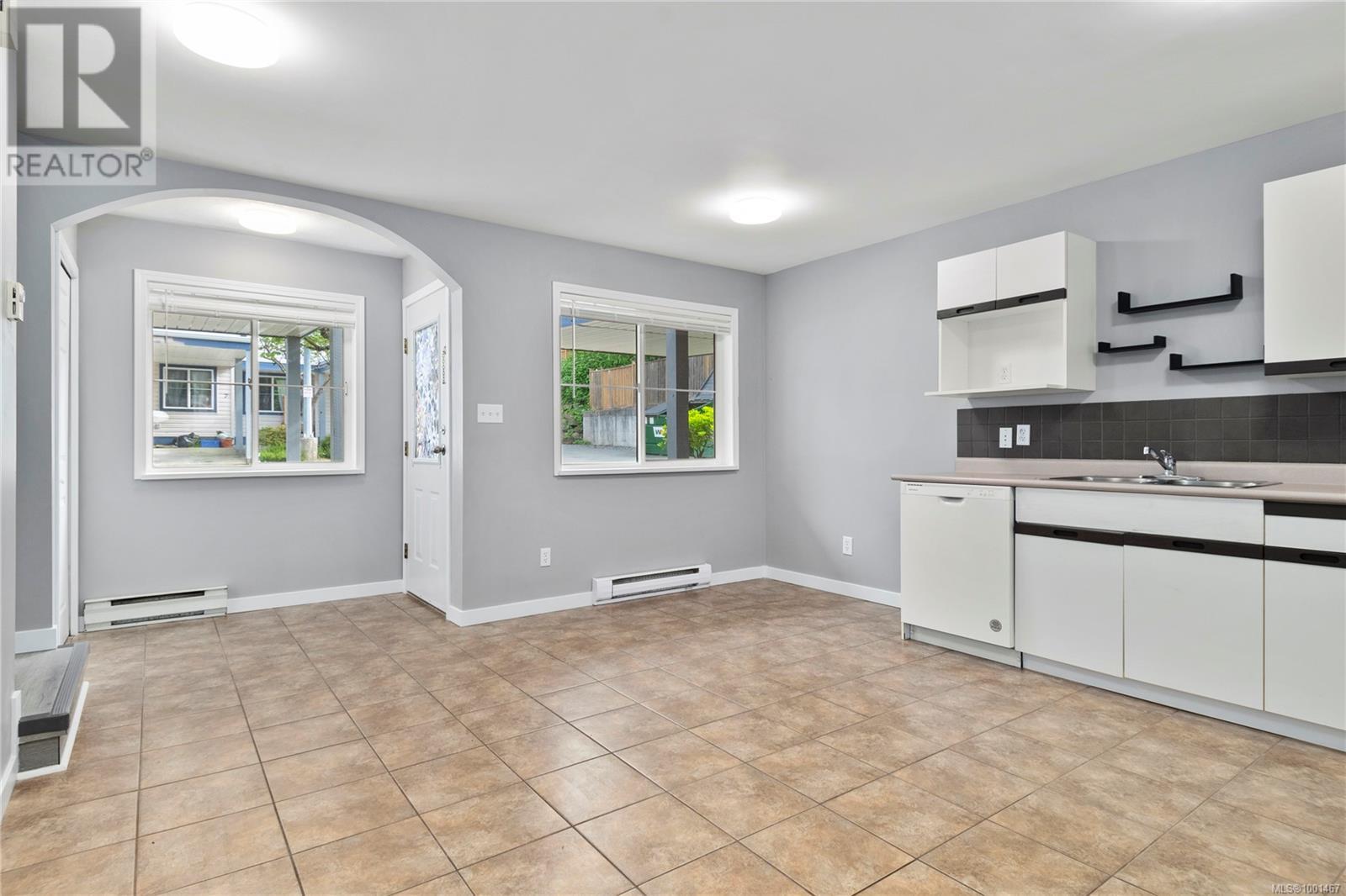 Photo 9 of 10 1335 Creekside Way, Campbell River BC