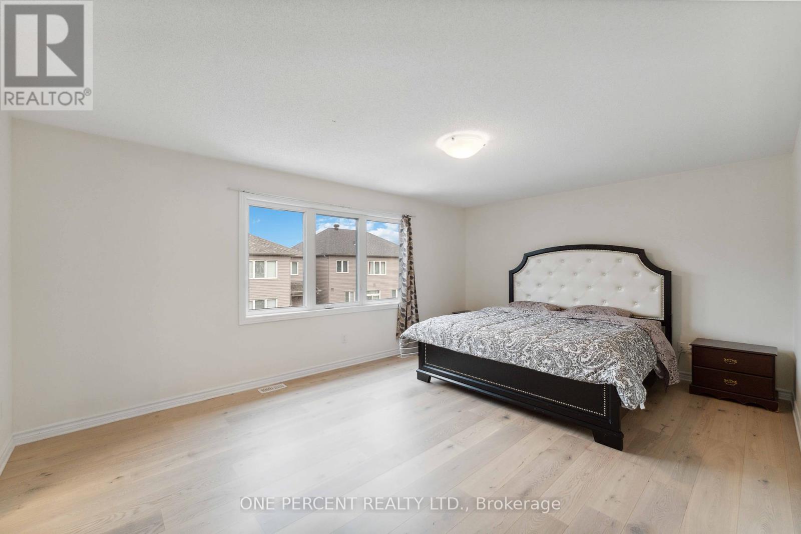 Photo 23 of 552 Genevriers Street, Ottawa ON