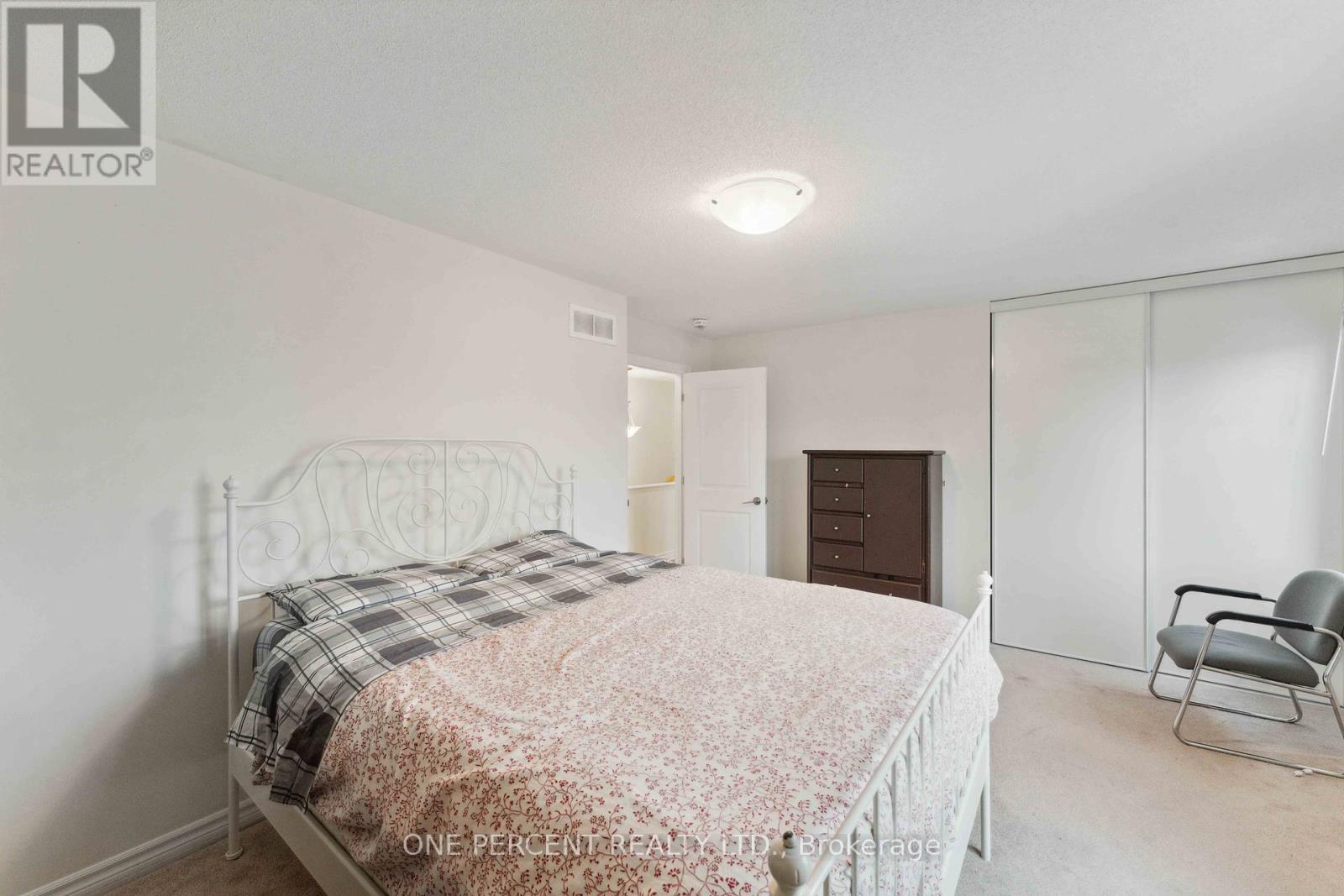 Photo 26 of 552 Genevriers Street, Ottawa ON