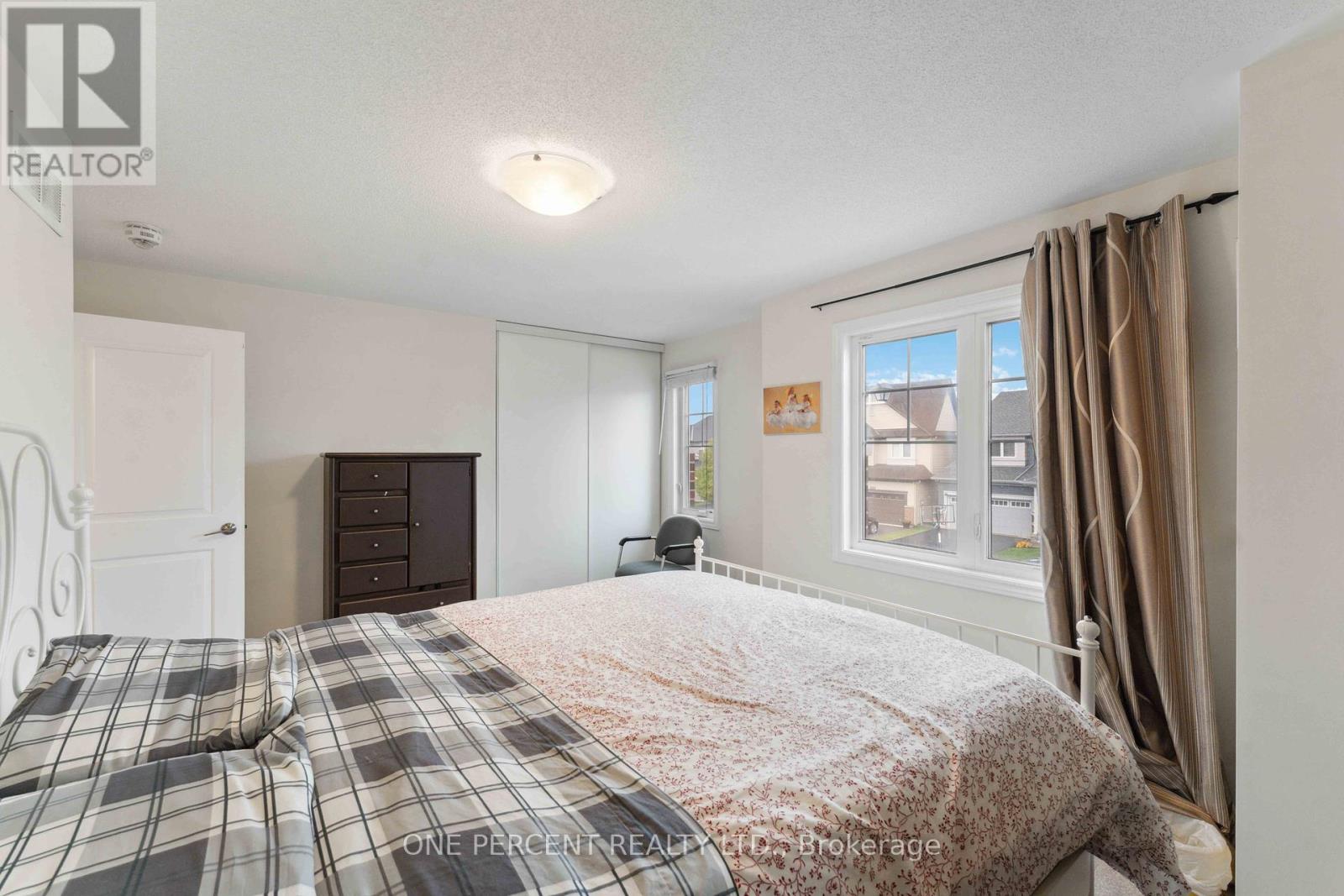 Photo 5 of 552 Genevriers Street, Ottawa ON