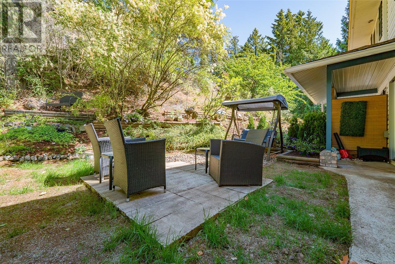 Photo 26 of 2 3470 Hillside Ave, Nanaimo BC