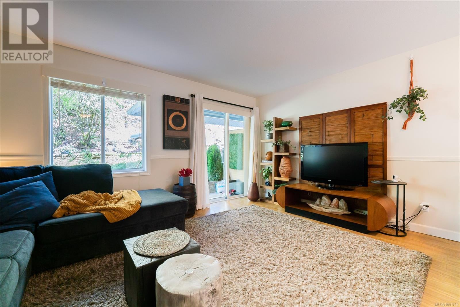 Photo 6 of 2 3470 Hillside Ave, Nanaimo BC
