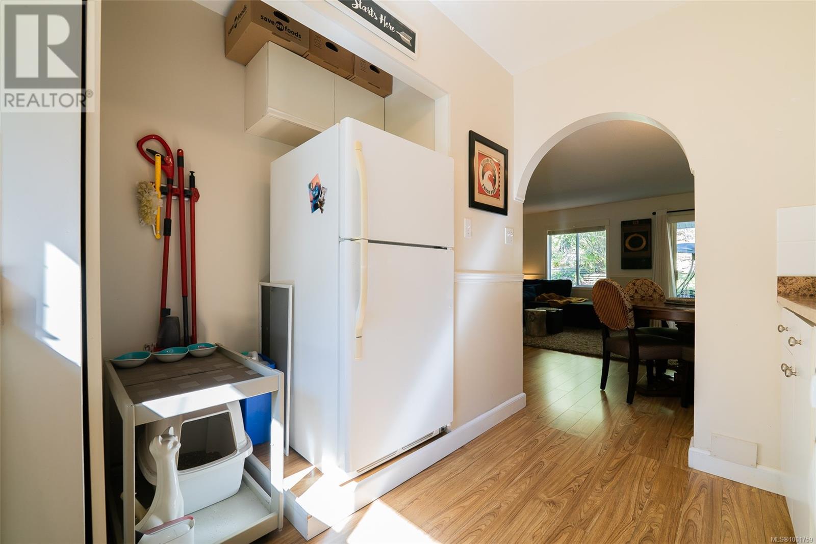 Photo 11 of 2 3470 Hillside Ave, Nanaimo BC