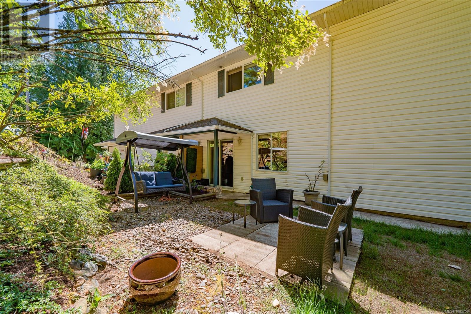Photo 35 of 2 3470 Hillside Ave, Nanaimo BC