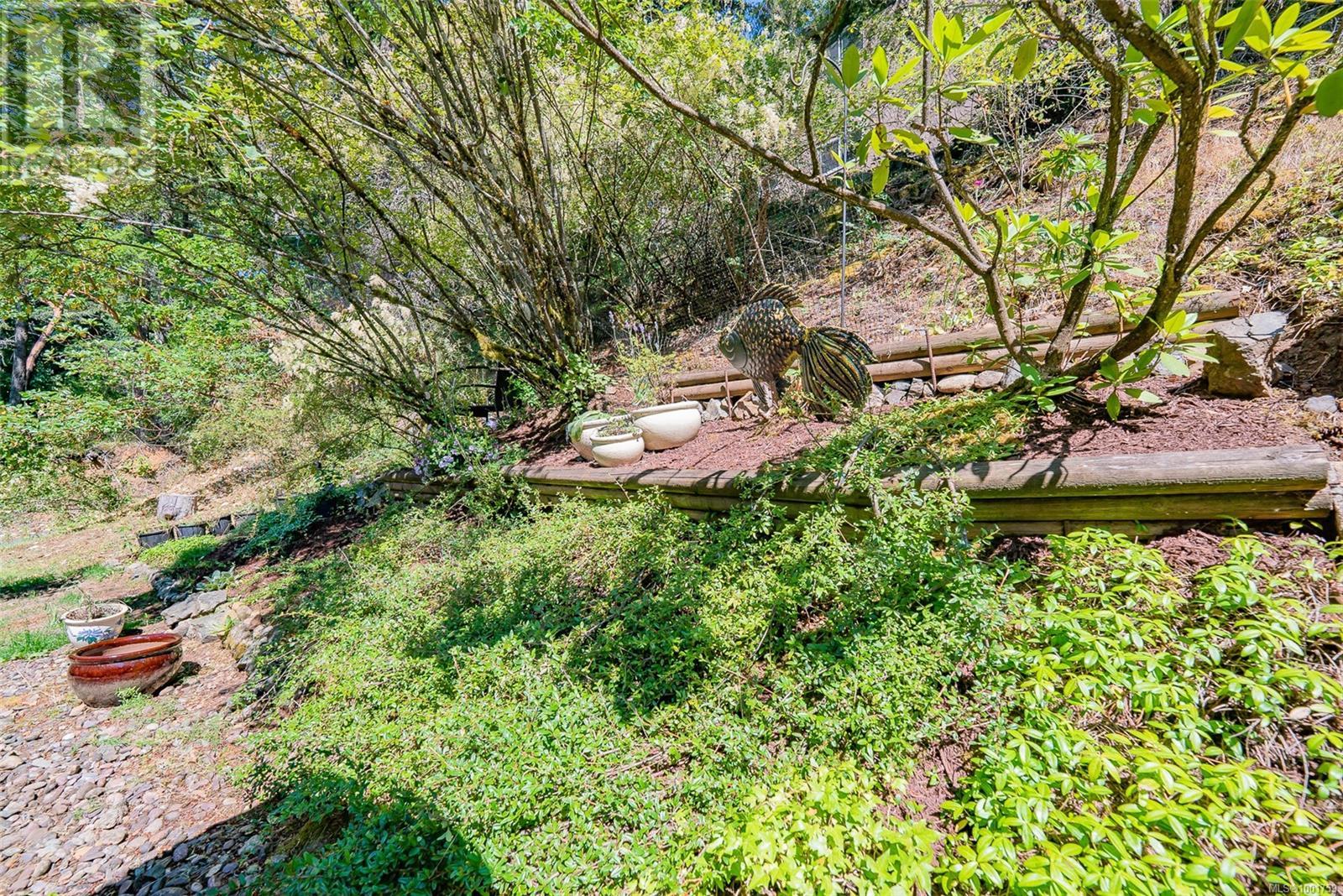 Photo 33 of 2 3470 Hillside Ave, Nanaimo BC