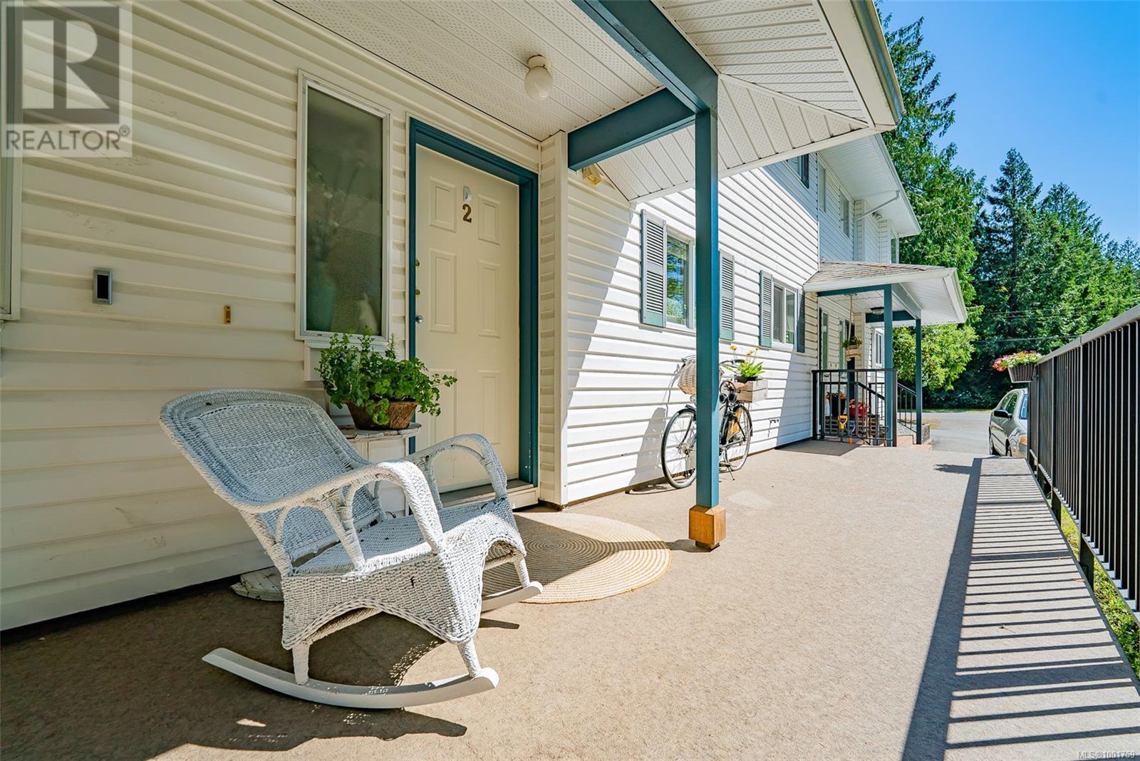 Photo 2 of 2 3470 Hillside Ave, Nanaimo BC