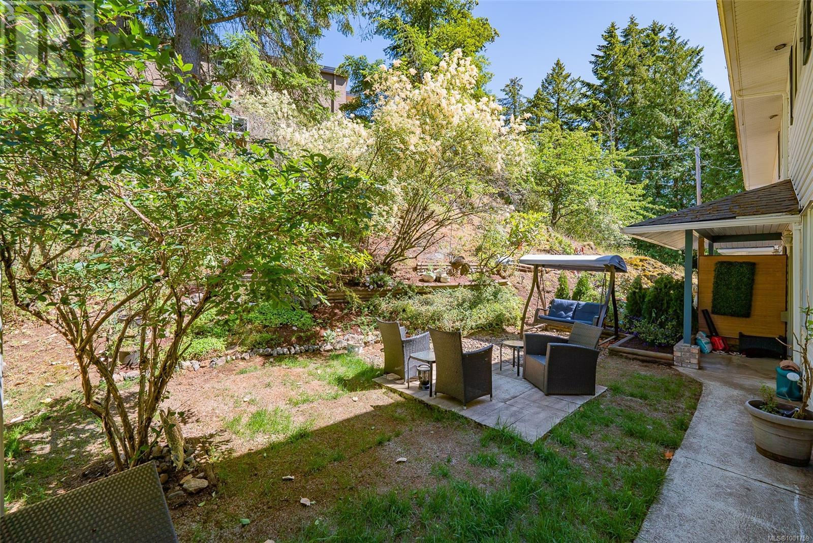 Photo 27 of 2 3470 Hillside Ave, Nanaimo BC