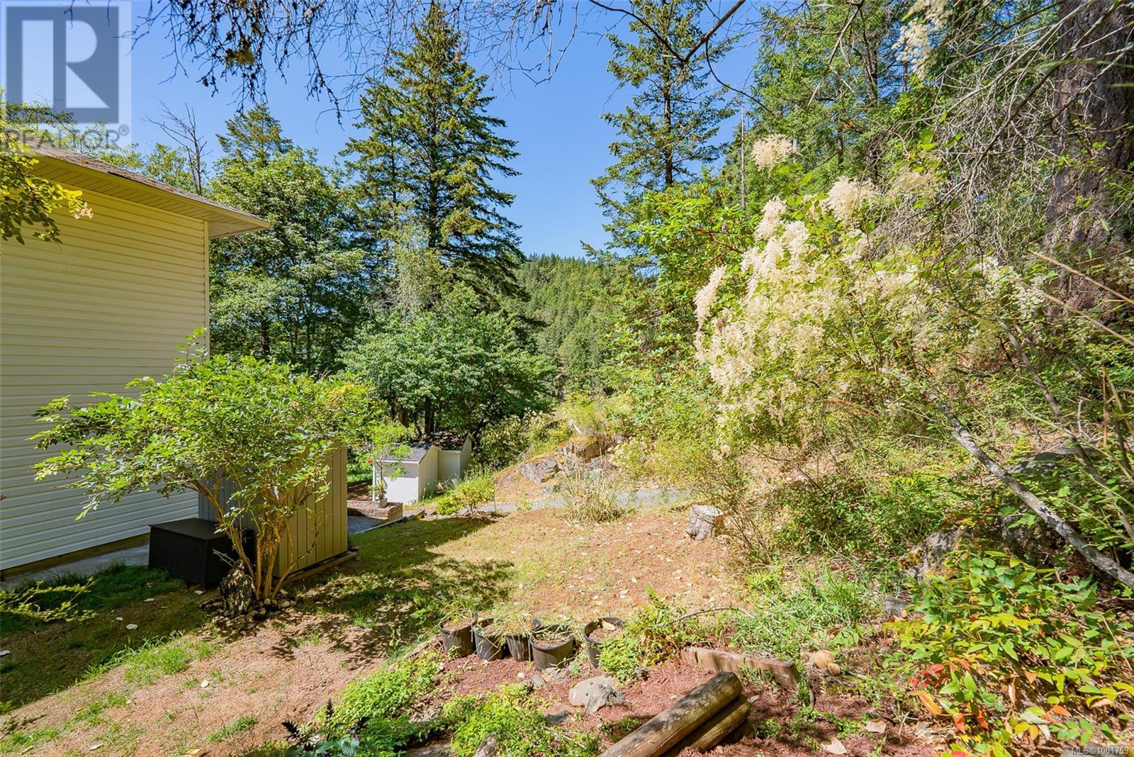 Photo 32 of 2 3470 Hillside Ave, Nanaimo BC