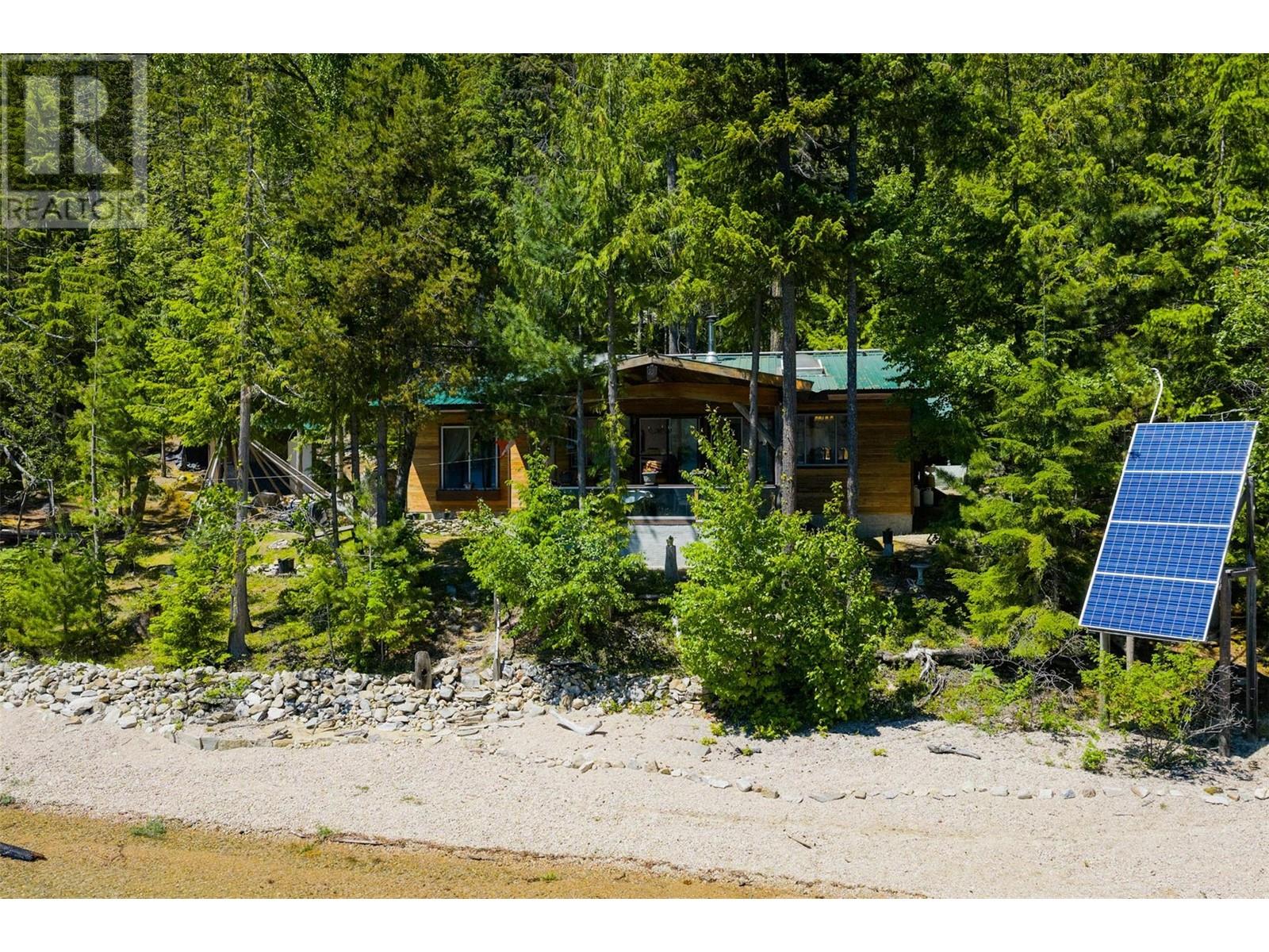 Photo 3 of 9557 Slocan Lake, Slocan BC