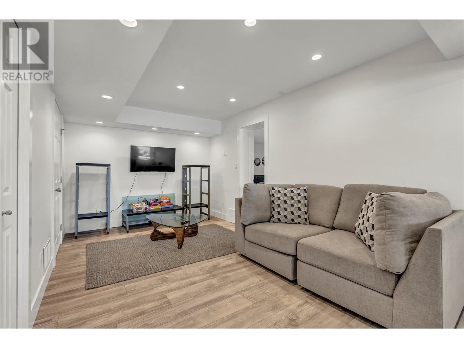 2205 Naramata Road, Naramata