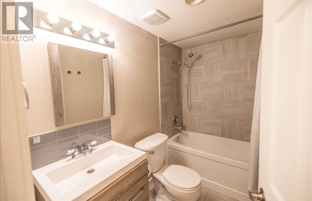 Single Family House for Sale in    Avenue SW Sunalta Calgary 