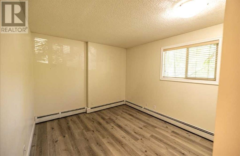 Single Family House for Sale in    Avenue SW Sunalta Calgary 