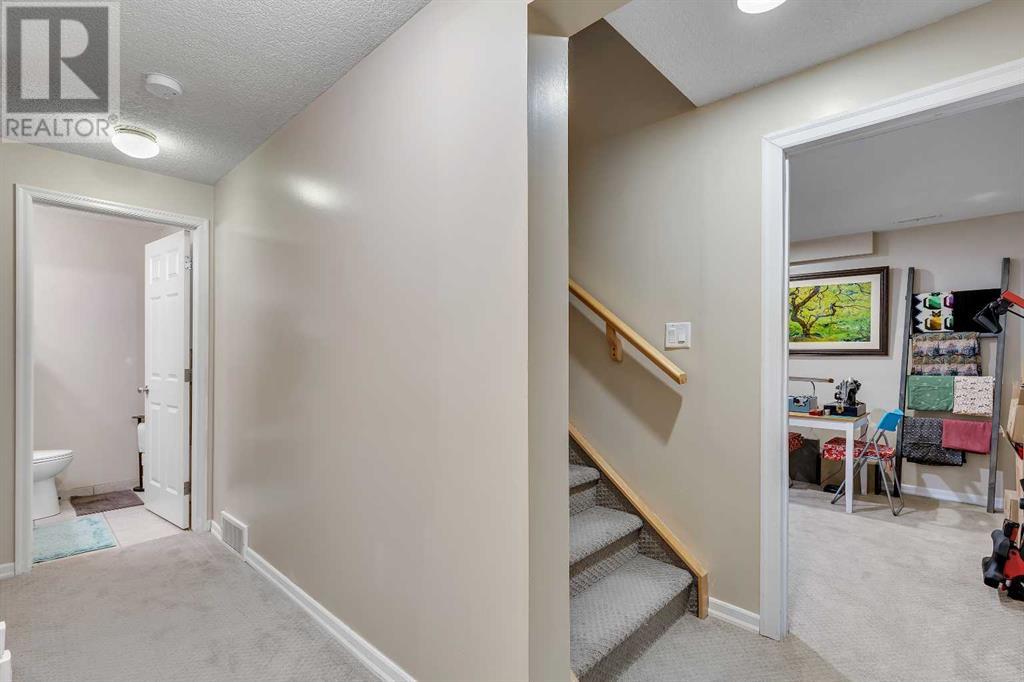 Single Family House for Sale in   Avenue NE Tuxedo Park Calgary 