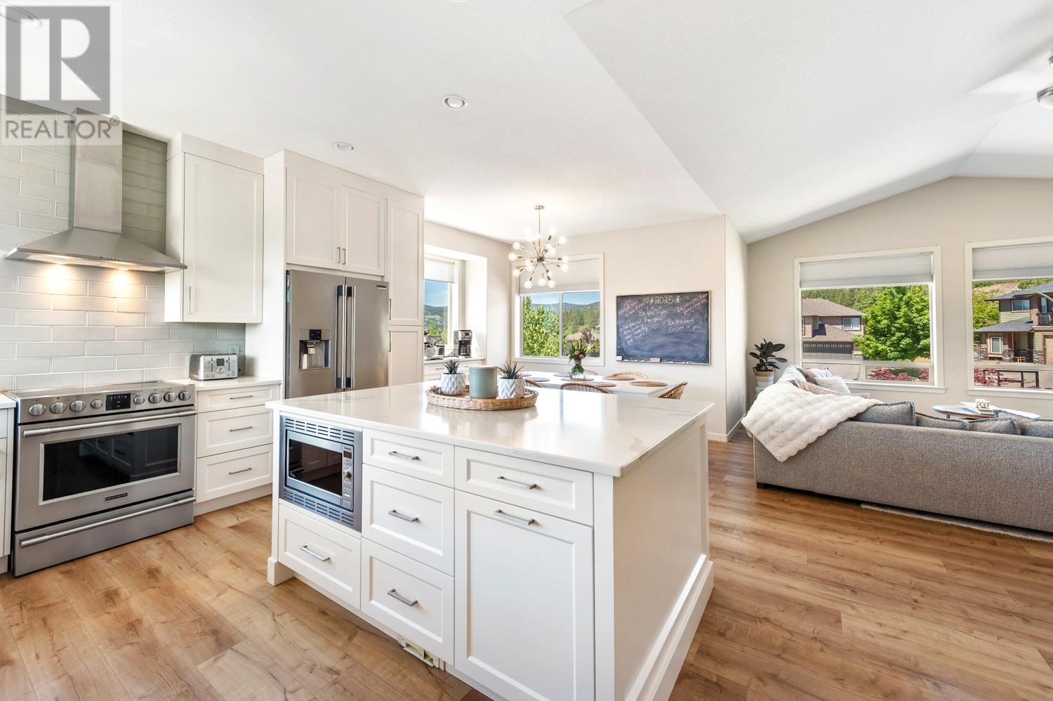  2541 Copper Ridge Drive, West Kelowna