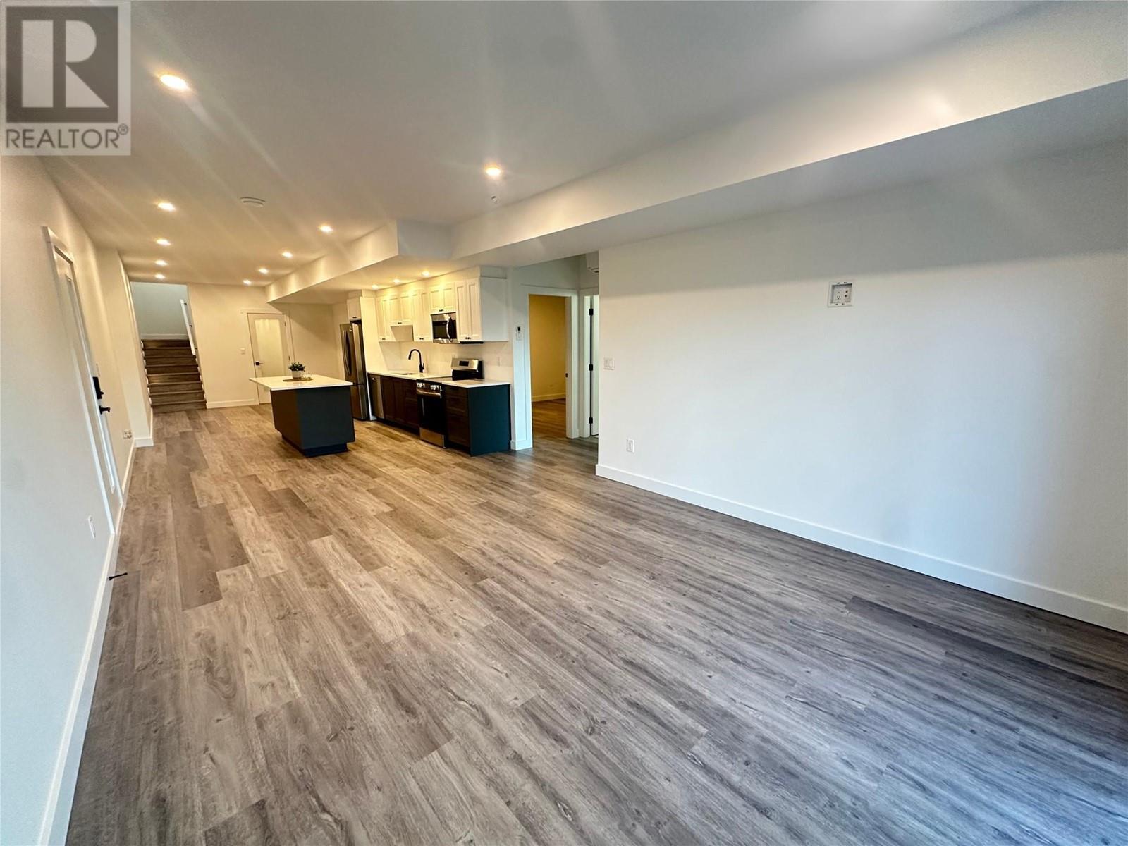  1257 Copper Road, Oliver