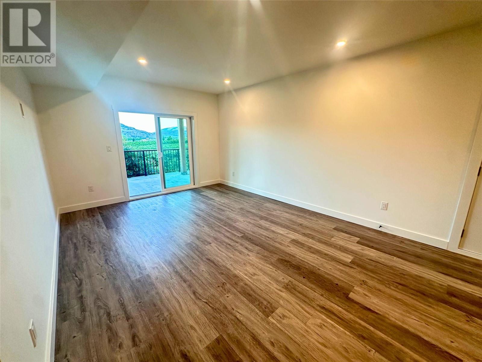  1257 Copper Road, Oliver