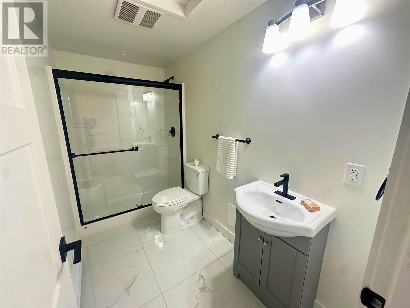  1257 Copper Road, Oliver