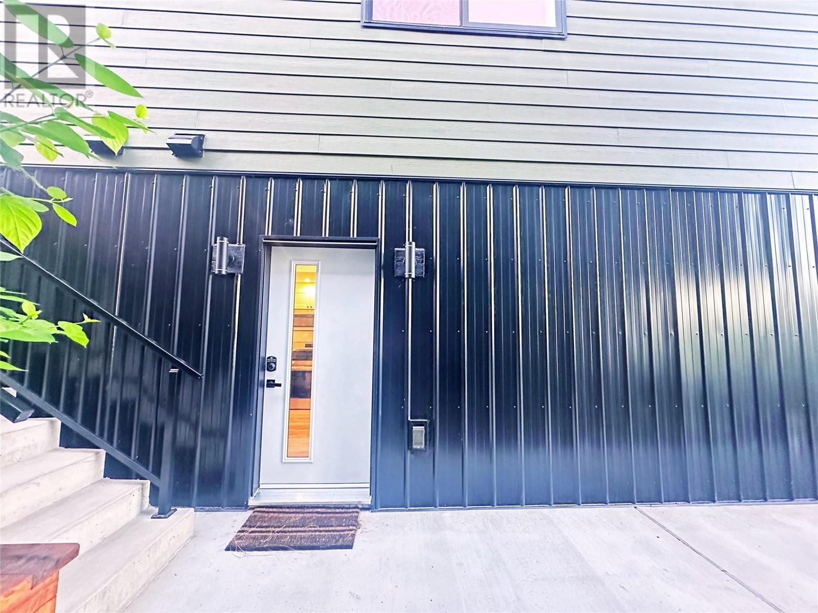  1257 Copper Road, Oliver