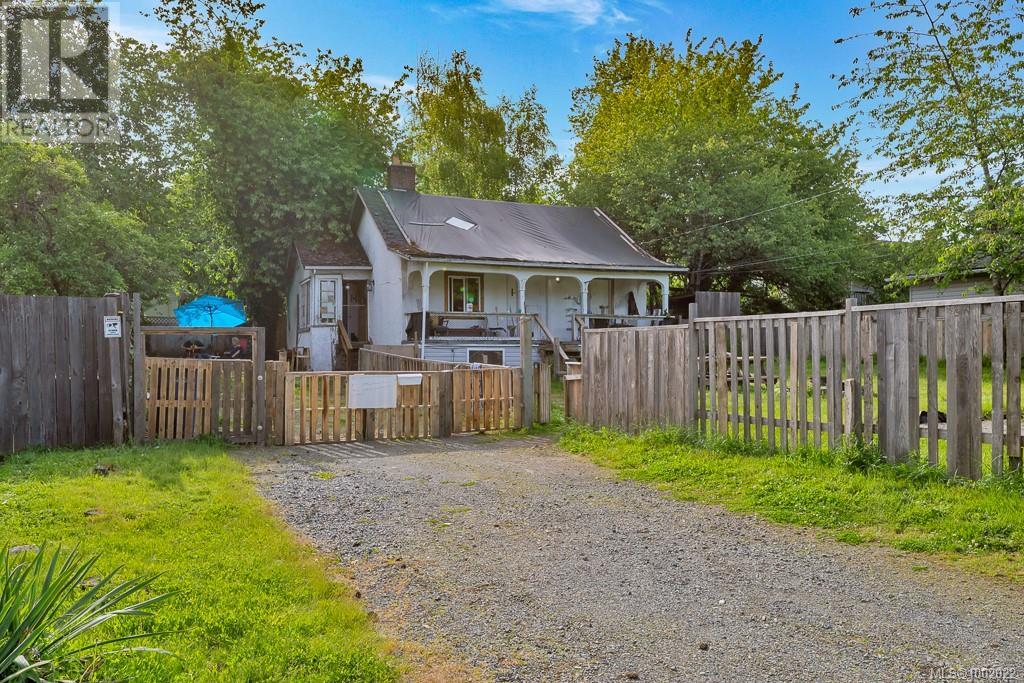 Photo 7 of 307 311 315 Holly Ave, Nanaimo BC