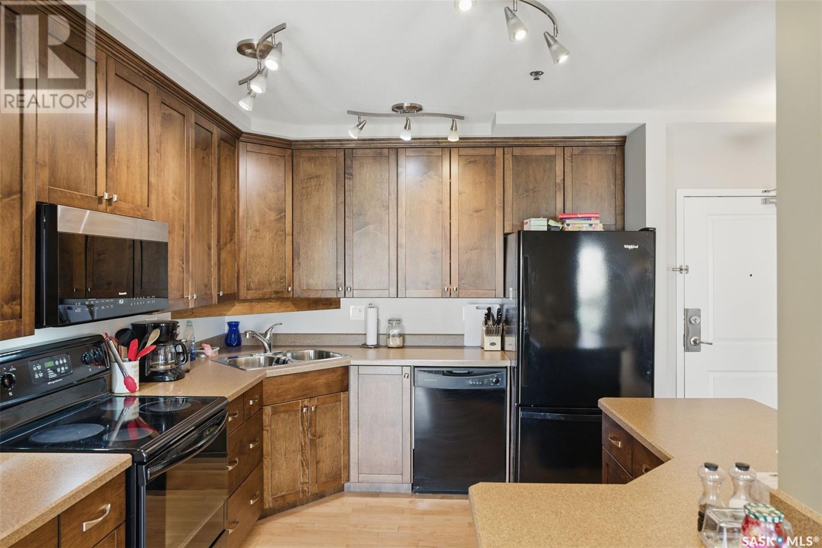 Photo 8 of 1006 902 Spadina Crescent E, Saskatoon SK