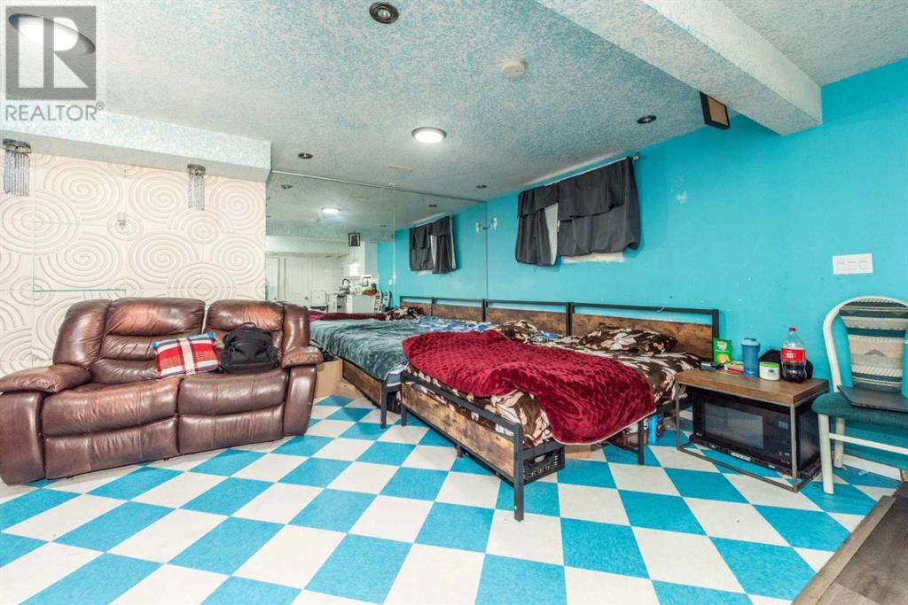 Single Family House for Sale in   Street Castleridge Calgary 