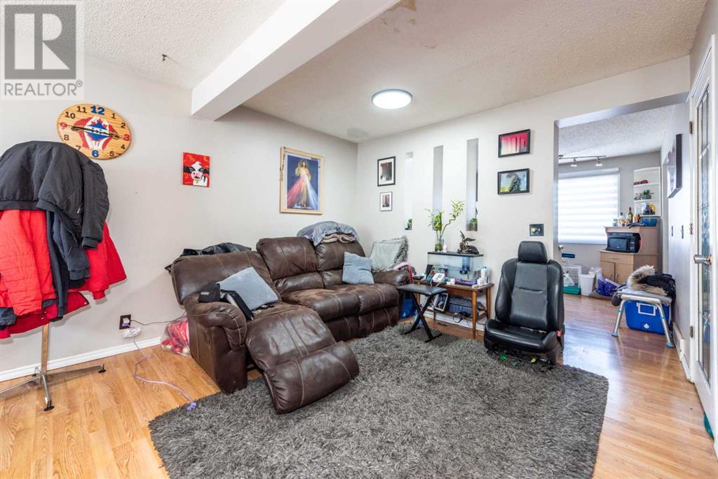 Single Family House for Sale in   Street Castleridge Calgary 