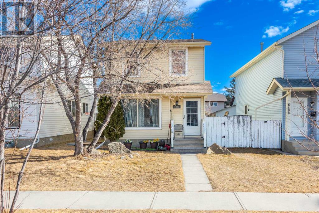 Single Family House for Sale in   Street Castleridge Calgary 