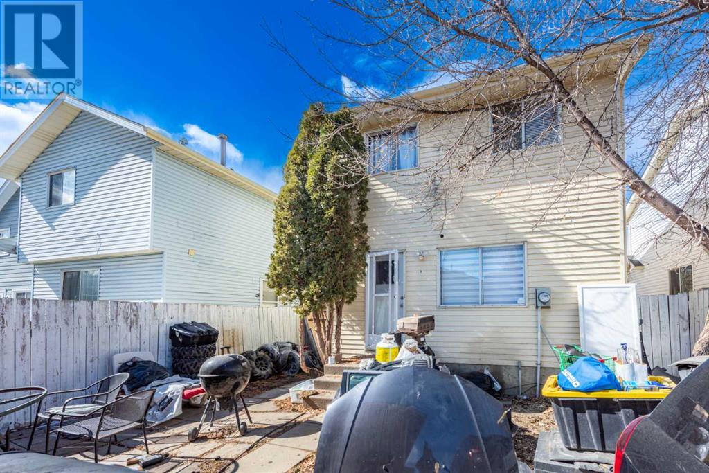 Single Family House for Sale in   Street Castleridge Calgary 