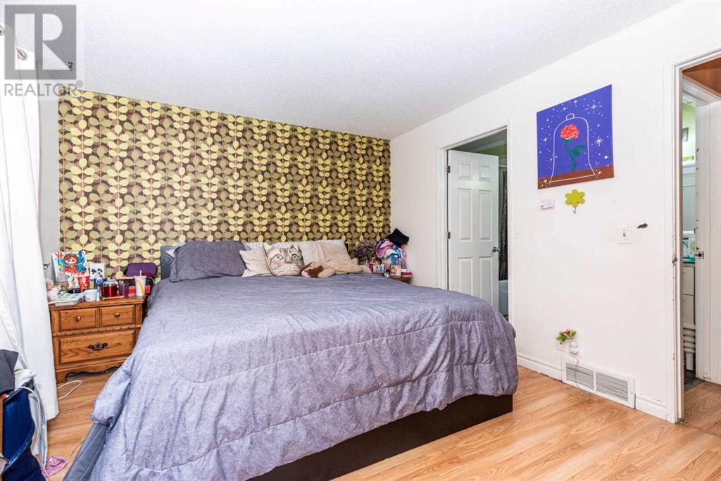 Single Family House for Sale in   Street Castleridge Calgary 